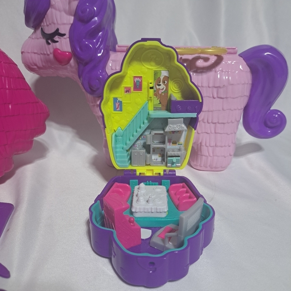 Polly Pocket Set Of 4 Playsets - Flamingo Unicorn Cupcake Compact - Picture 3 of 8